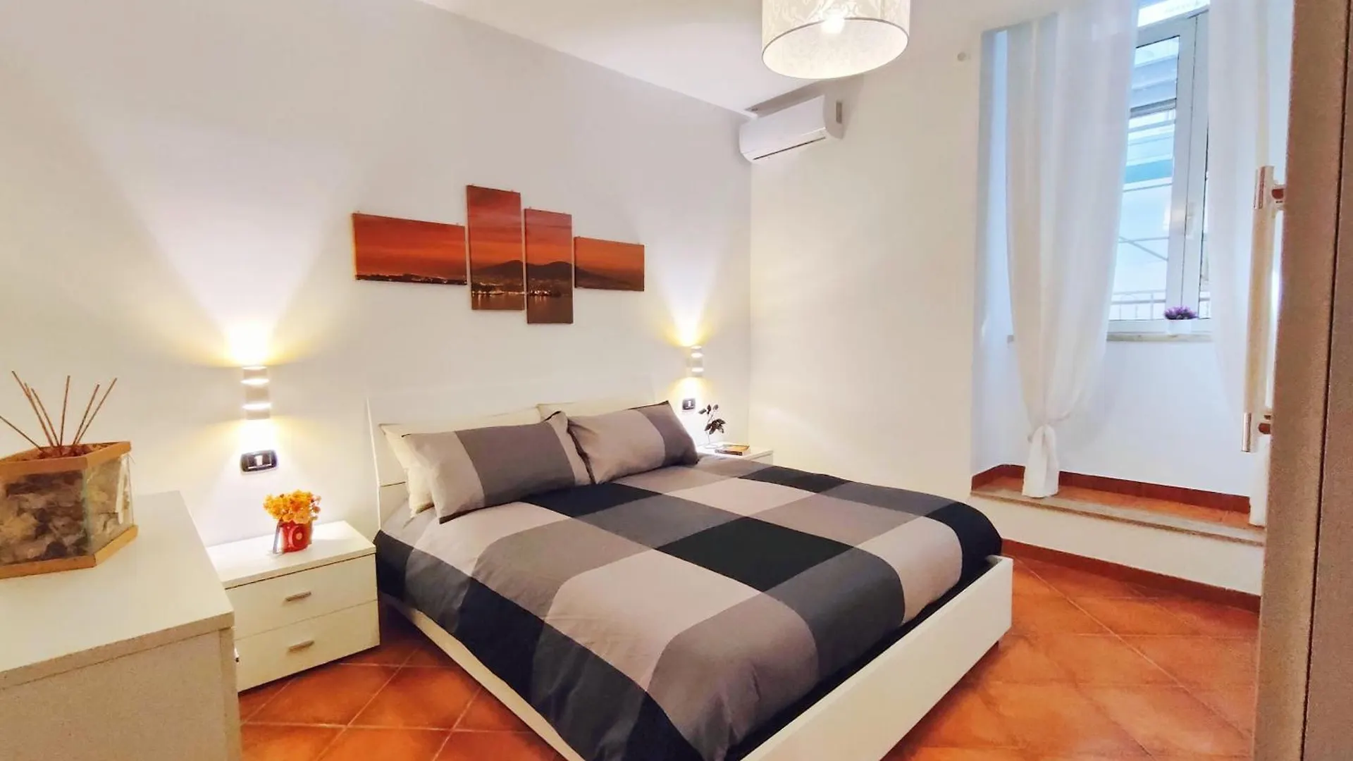 Chiaia House Vetriera Apartment Naples 0*,  Italy